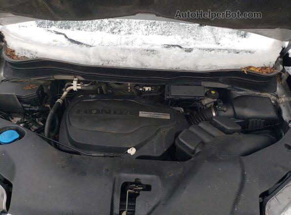 5FPYK3F22HB026918 2017 HONDA RIDGELINE Silver Rear interior view