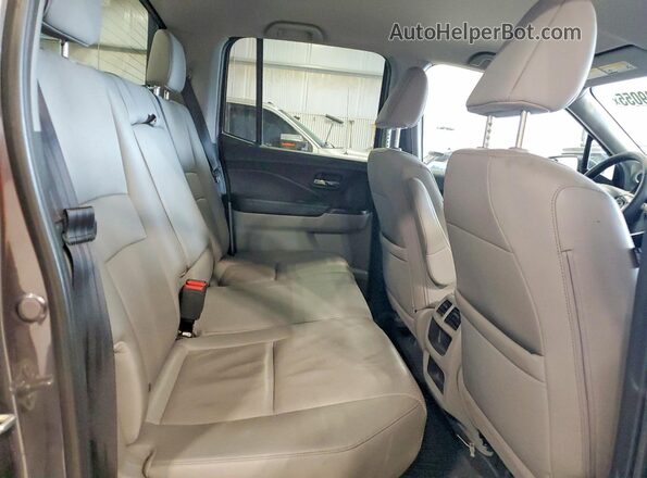 5FPYK3F59HB010225 2017 HONDA RIDGELINE Gray Вид задніх сидінь