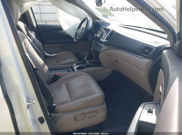5FPYK3F68JB004558 2018 HONDA RIDGELINE White Vista interior delantera