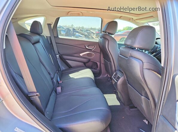 5J8TC1H37ML005128 2021 ACURA RDX Silver Widok tylnych siedzeń