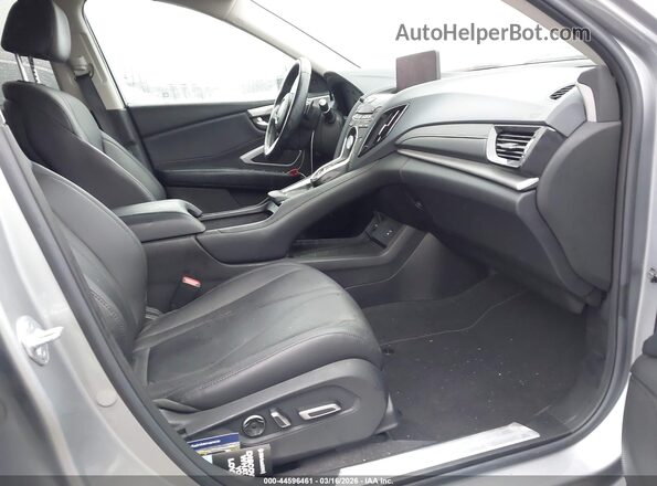 5J8TC2H38RL018676 2024 ACURA RDX Silver Widok wnętrza z przodu