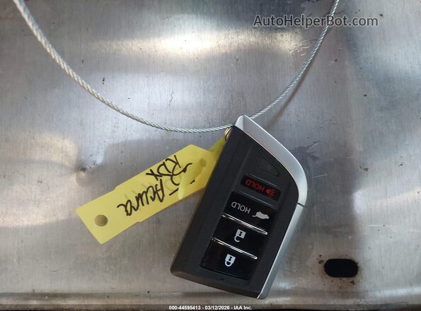 5J8TC2H52SL036713 2025 ACURA RDX Red Vista del salpicadero
