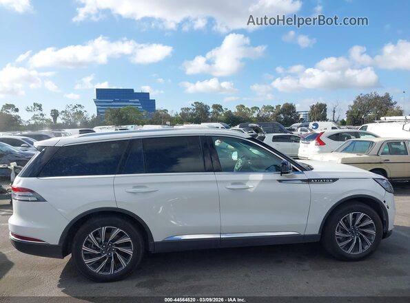 5LM5J6WC1SGL18168 2025 LINCOLN AVIATOR White Սալոնի հետևի տեսք