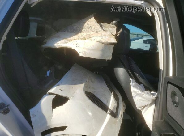 5LM5J6WC5SGL23437 2025 LINCOLN AVIATOR White Вид задньої частини салону