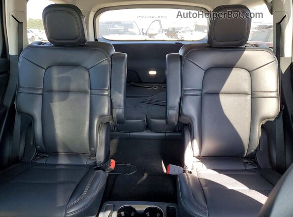 5LM5J6WC5SGL23437 2025 LINCOLN AVIATOR White Vista de los asientos traseros