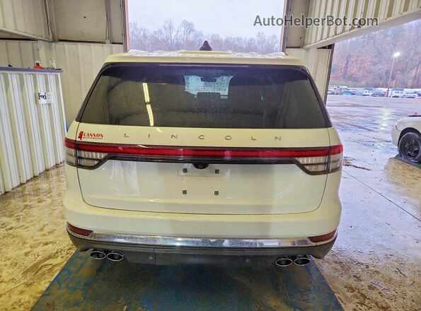 5LM5J7WC6SGL10461 2025 LINCOLN AVIATOR White უკანა ხედი