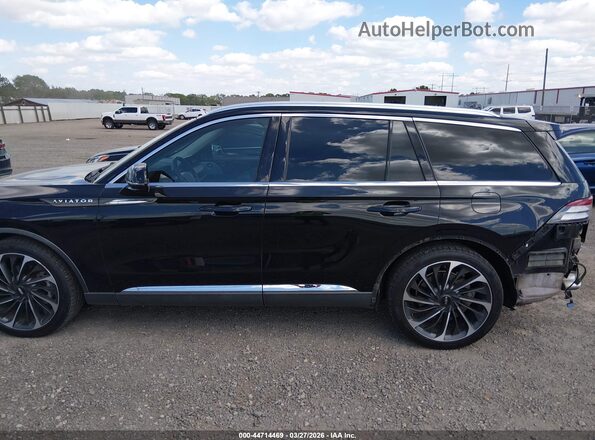 5LM5J7WC8MGL06639 2021 LINCOLN AVIATOR Black 360 interior view