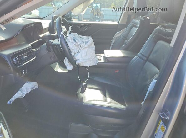 5LM5J7XC1MGL08103 2021 LINCOLN AVIATOR Silver Front interior view