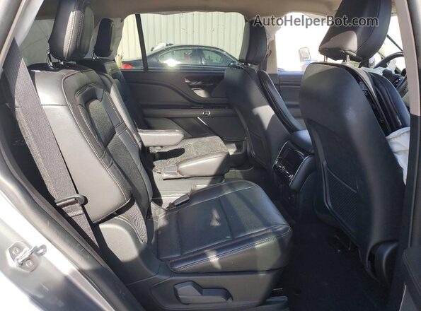 5LM5J7XC1MGL08103 2021 LINCOLN AVIATOR Silver Rear interior view