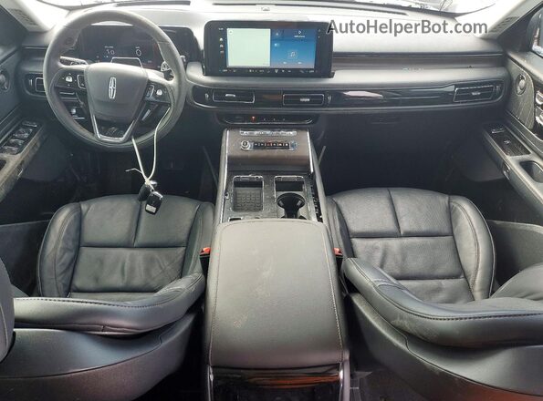 5LM5J7XC2SGL26378 2025 LINCOLN AVIATOR Серебряный Вид панели приборов