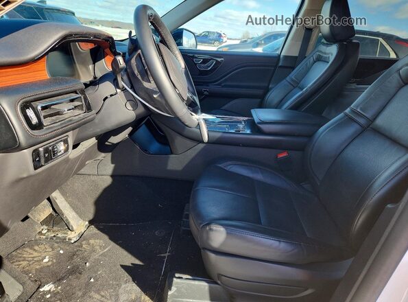 5LM5J7XC6RGL00084 2024 LINCOLN AVIATOR White Front interior view