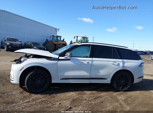 5LM5J7XC6SGL31938 2025 LINCOLN AVIATOR White 360 interior view