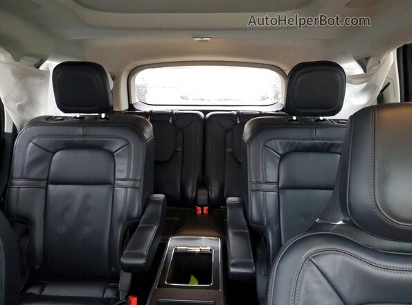 5LM5J7XC7SGL26196 2025 LINCOLN AVIATOR Red Հետևի նստատեղերի տեսք