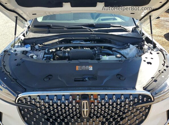 5LM5J7XCXTGL02783 2026 LINCOLN AVIATOR White უკანა სალონის ხედი