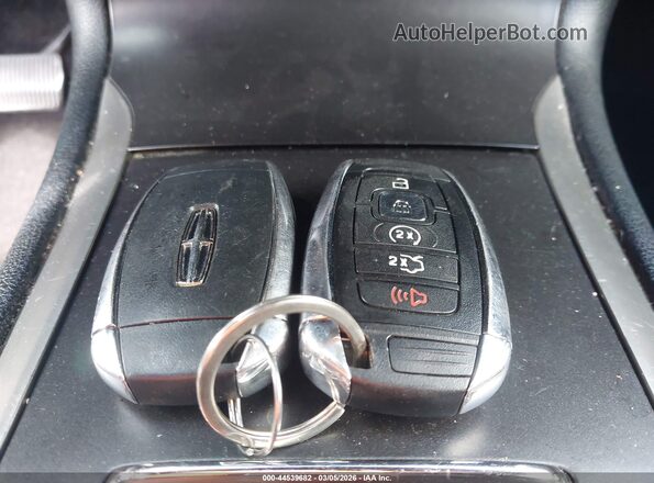 5LMCJ1C93HUL33865 2017 LINCOLN MKC Silver წინა პანელის ხედი