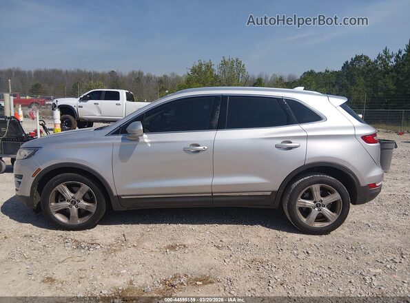 5LMCJ1C97HUL68716 2017 LINCOLN MKC Silver Vista interior de 360 grados