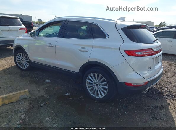 5LMCJ1C98KUL39779 2019 LINCOLN MKC White Rear left