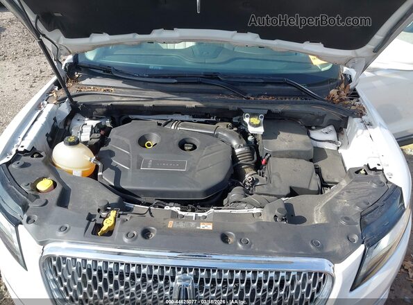 5LMCJ1C98KUL39779 2019 LINCOLN MKC White Rear view