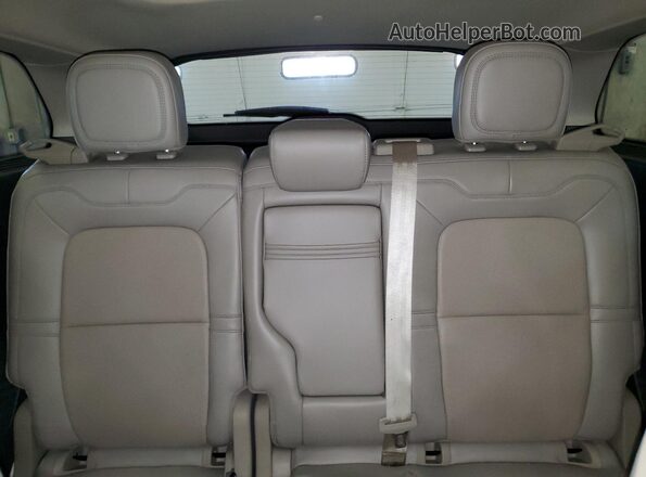 5LMCJ1C98MUL04498 2021 LINCOLN CORSAIR Blue Vista de los asientos traseros