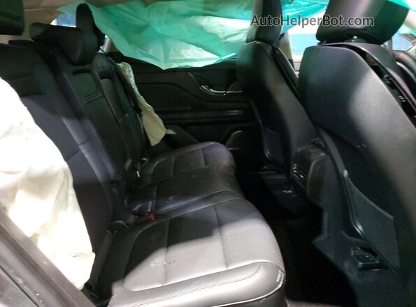 5LMCJ1DA8SUL04488 2025 LINCOLN CORSAIR Gray Rear interior view