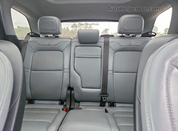 5LMCJ2C93NUL16064 2022 LINCOLN CORSAIR Gray Vista de los asientos traseros