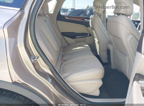5LMCJ2C95KUL25490 2019 LINCOLN MKC Tan 
