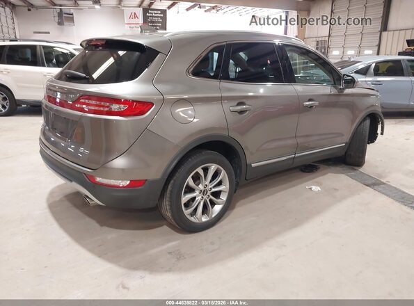 5LMCJ2C97GUJ26920 2016 LINCOLN MKC Gold Задня права чверть