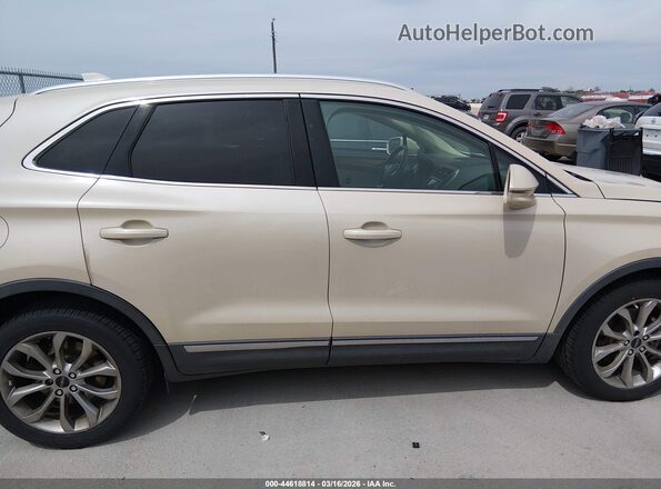 5LMCJ2C9XJUL04438 2018 LINCOLN MKC Tan Rear interior view