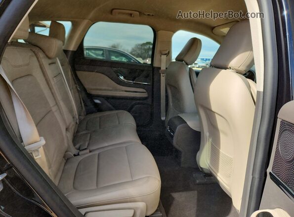 5LMCJ2CA6RUL16544 2024 LINCOLN CORSAIR Black Rear interior view