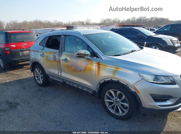 5LMCJ2D92KUL44299 2019 LINCOLN MKC Silver Front view