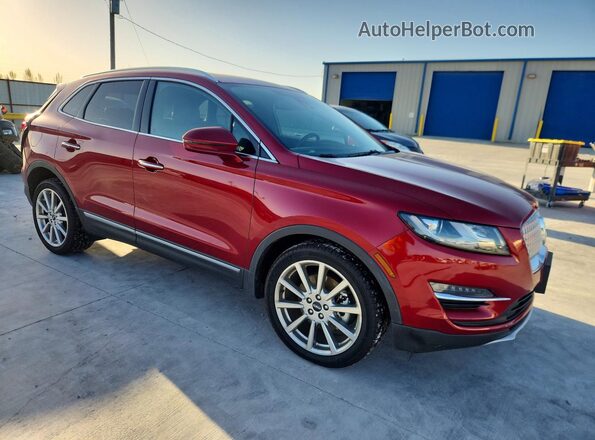5LMCJ3C92KUL48148 2019 LINCOLN MKC Red Front right