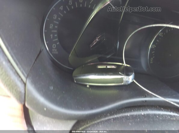 5LMCJ3C94KUL33795 2019 LINCOLN MKC Черный Вид панели приборов