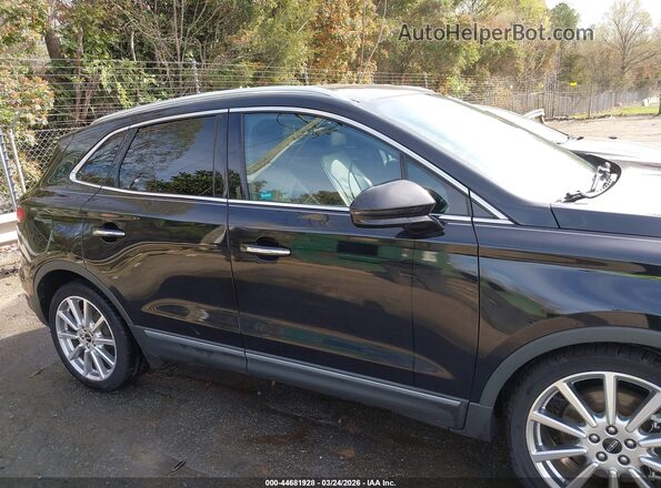 5LMCJ3C94KUL33795 2019 LINCOLN MKC Черный Вид задней части салона