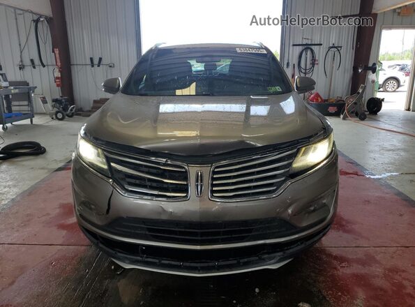 5LMCJ3D90HUL03278 2017 LINCOLN MKC Tan Vista frontal