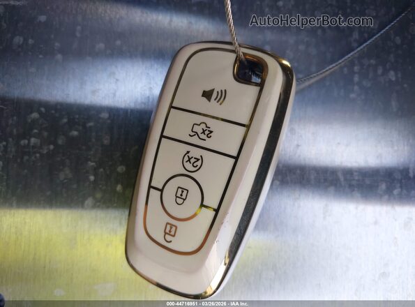 5LMJJ2KT9NEL08064 2022 LINCOLN NAVIGATOR Белый Вид панели приборов