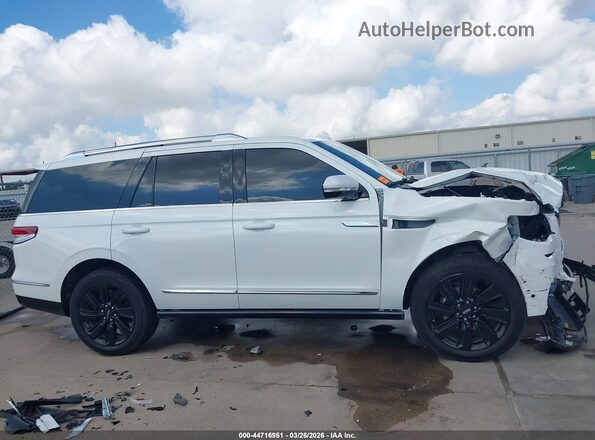 5LMJJ2KT9NEL08064 2022 LINCOLN NAVIGATOR Белый Панорамный вид салона 360°