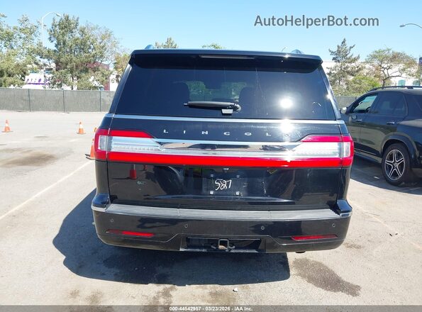 5LMJJ2LT3JEL00521 2018 LINCOLN NAVIGATOR Black 