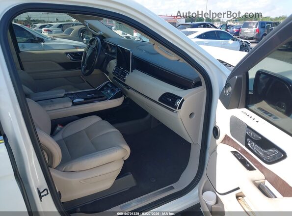 5LMJJ2LT4MEL20880 2021 LINCOLN NAVIGATOR White წინა სალონის ხედი