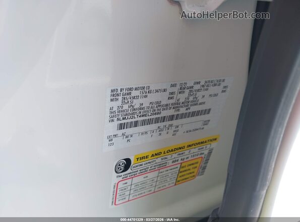 5LMJJ2LT4MEL20880 2021 LINCOLN NAVIGATOR White ძრავის განყოფილების ხედი