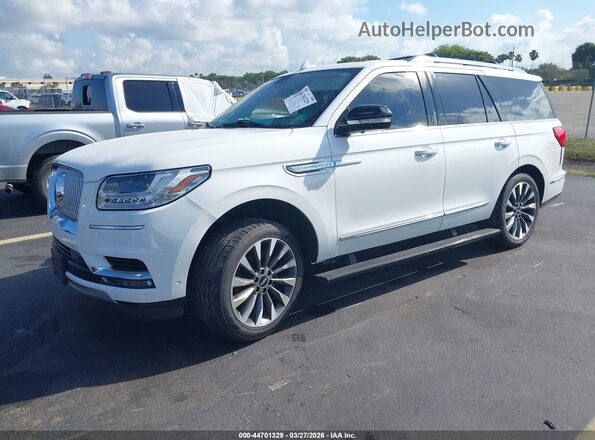 5LMJJ2LT4MEL20880 2021 LINCOLN NAVIGATOR White წინა მარცხენა ხედი სამი მეოთხედიდან