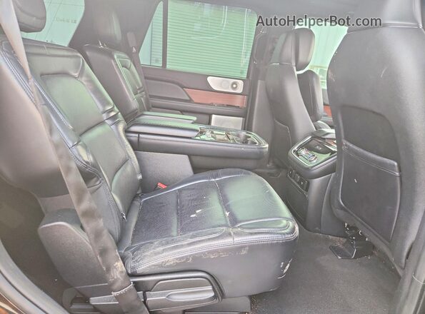5LMJJ2LT8LEL21075 2020 LINCOLN NAVIGATOR Black Սալոնի հետևի տեսք
