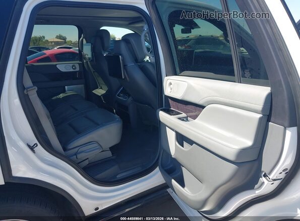 5LMJJ2LT8LEL23053 2020 LINCOLN NAVIGATOR White VIN კოდის სტიკერის ხედი