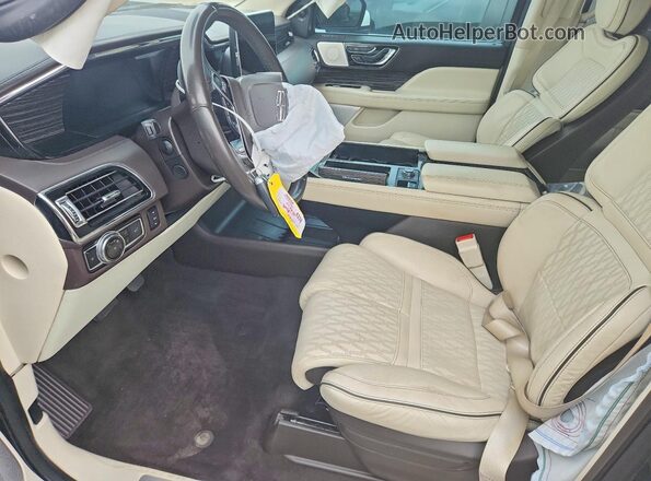 5LMJJ2TT1MEL15636 2021 LINCOLN NAVIGATOR Черный Вид салона спереди