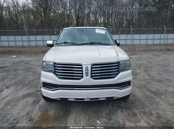 5LMJJ3HT6GEL02240 2016 LINCOLN NAVIGATOR L White Rear interior view