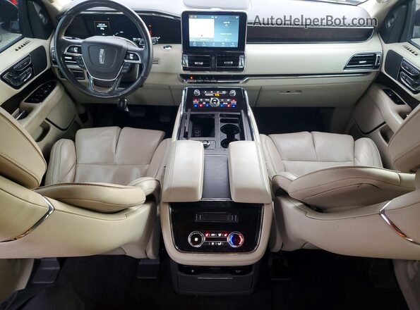 5LMJJ3HT8JEL05440 2018 LINCOLN NAVIGATOR White Dashboard view
