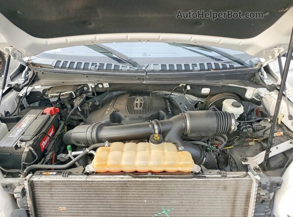 5LMJJ3HT8JEL05440 2018 LINCOLN NAVIGATOR White Engine compartment view