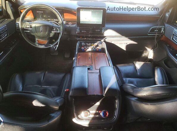 5LMJJ3LT4JEL18922 2018 LINCOLN NAVIGATOR Черный Вид панели приборов