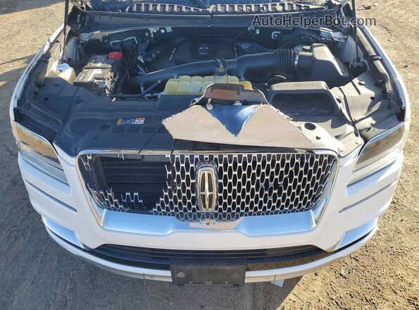 5LMJJ3LT4JEL19178 2018 LINCOLN NAVIGATOR White Vista del compartimento del motor