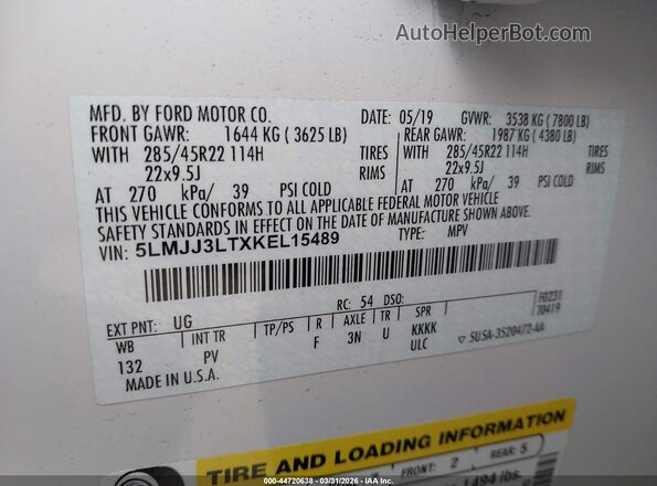 5LMJJ3LTXKEL15489 2019 LINCOLN NAVIGATOR L White Vista del compartimento del motor