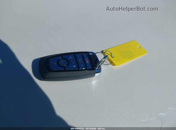5LMPJ8KA9TJ994591 2026 LINCOLN NAUTILUS Зеленый 